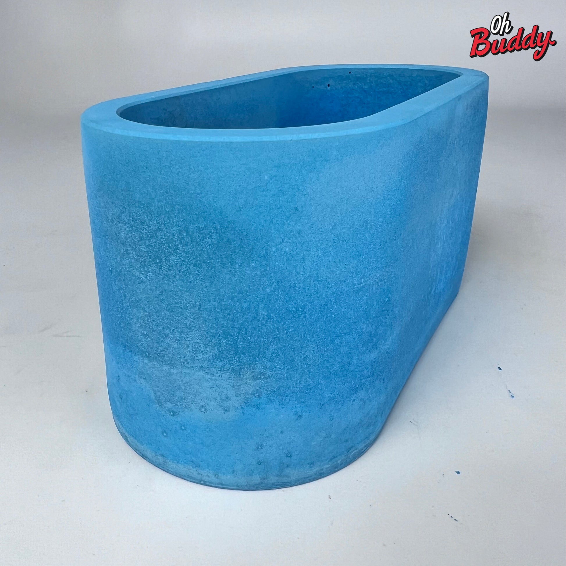 Blue oval concrete planter, blue concrete planter, blue outdoor/indoor planter, cactus planter, succulent planter, blue concrete pot, blue container by OhBuddy 